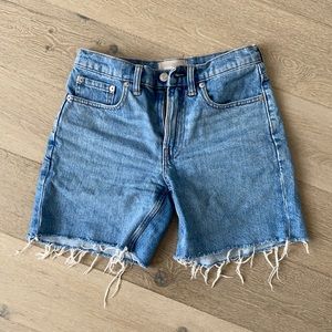 Everlane high waisted denim shorts size 25